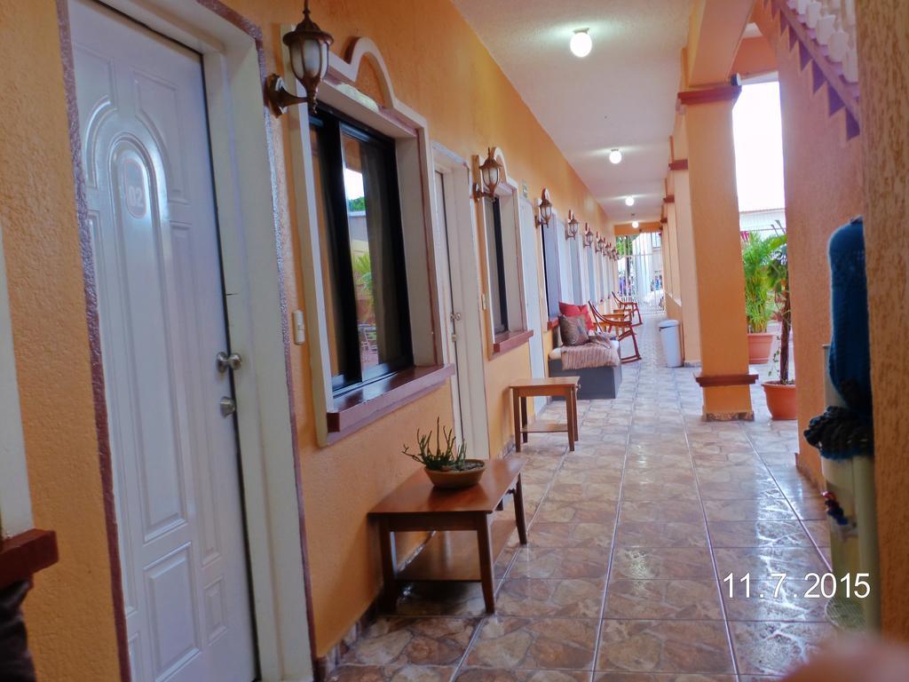 Uw Oasis Hotel La Ceiba Eksteriør billede