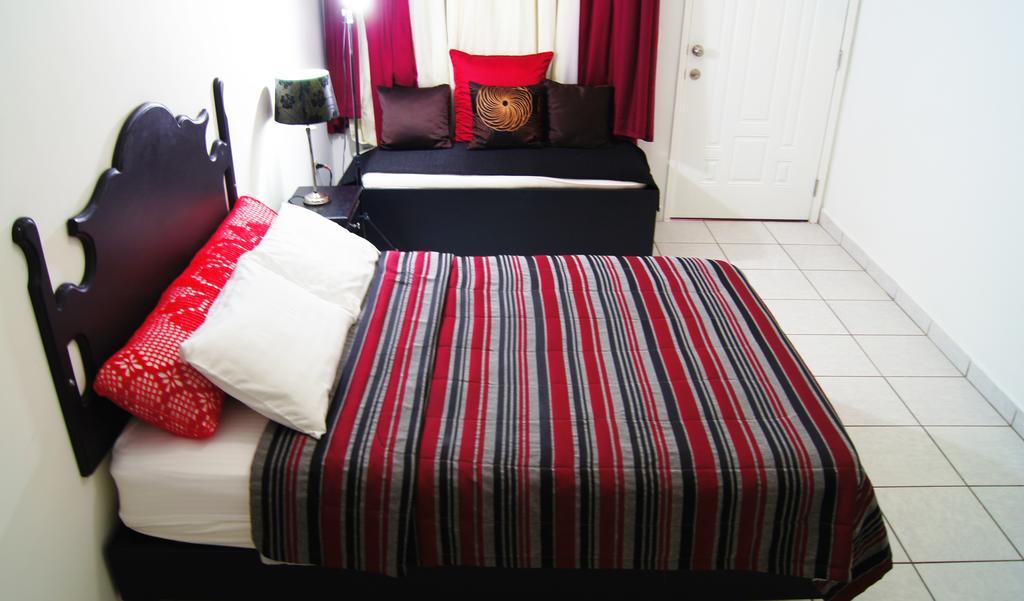 Uw Oasis Hotel La Ceiba Værelse billede