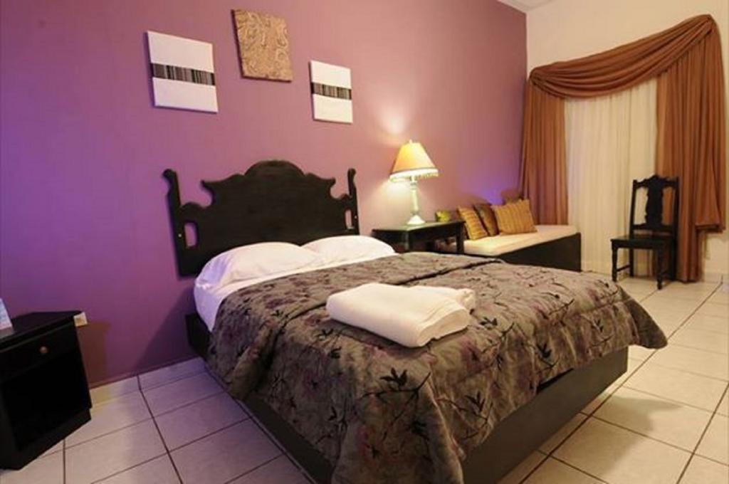 Uw Oasis Hotel La Ceiba Eksteriør billede
