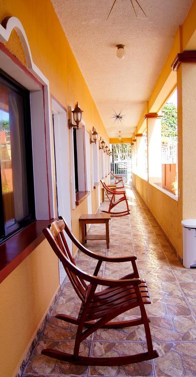 Uw Oasis Hotel La Ceiba Eksteriør billede