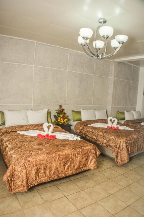 Uw Oasis Hotel La Ceiba Eksteriør billede